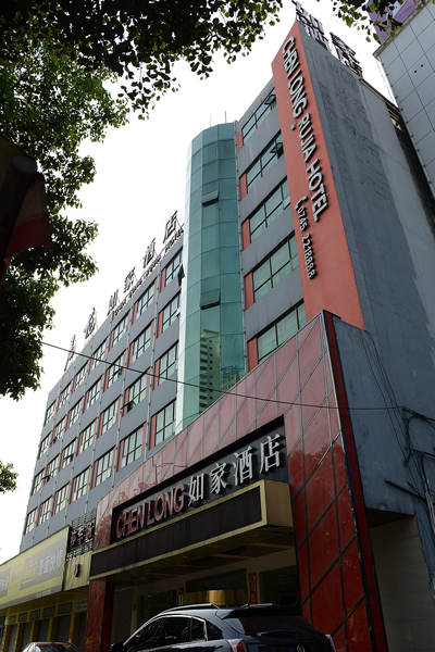 �������